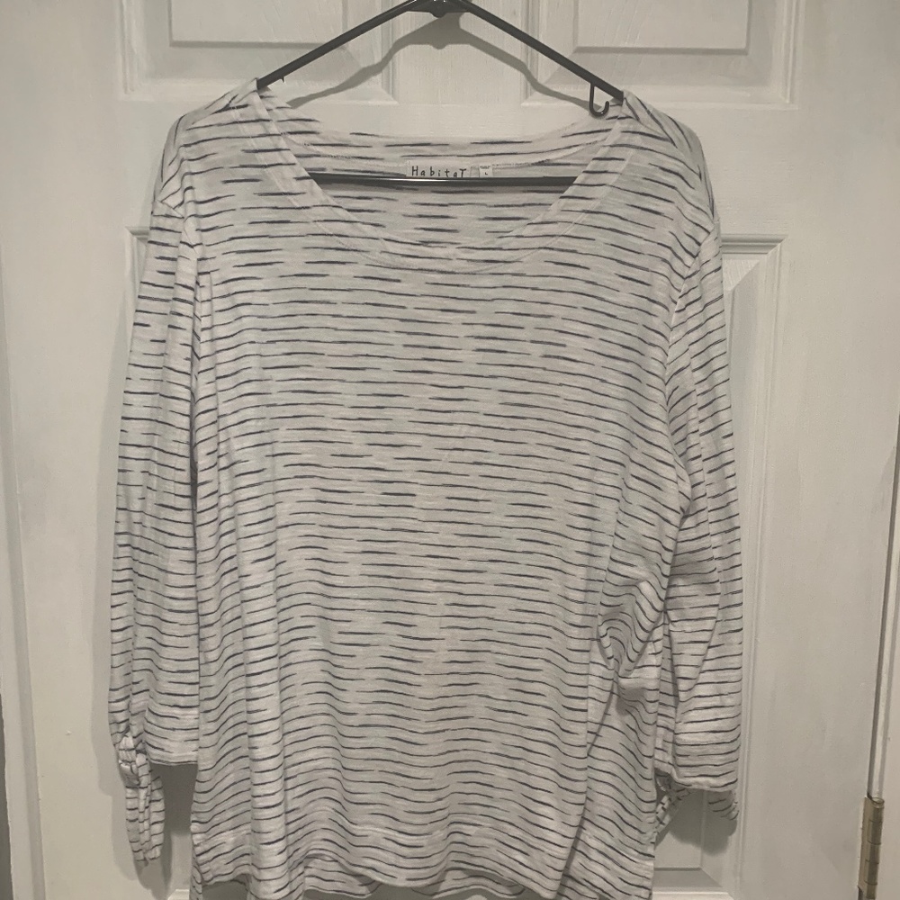 Ladies Habitat Navy and White 3/4 Sleeve Top